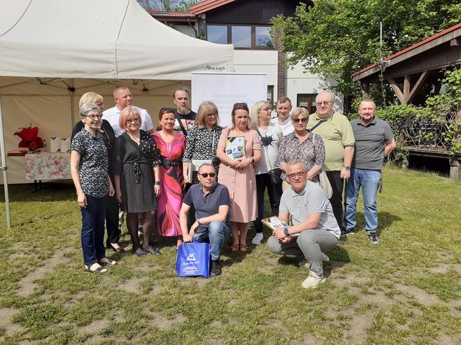 W uroczystości z okazji 10-lecia Szansy w Siedlcach wzięli udział przedstawiciele różnych lokalnych organizacji pomocowych