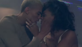 Kadr z teledysku Rihanna We Found Love