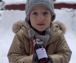9-letnia Kasia sprzedawała na mrozie przetwory. Wtedy stało się to