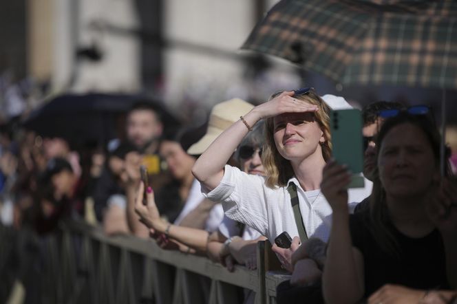 Tłumy na placu św. Piotra