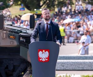 Defilada wojskowa 15 sierpnia w Warszawie
