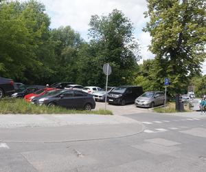 W centrum Olsztyna powstanie parking z prawdziwego zdarzenia? Miasto ogłosiło przetarg [ZDJĘCIA]