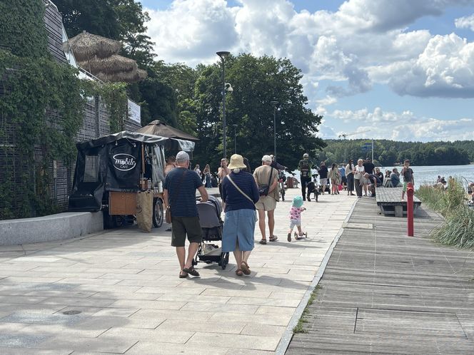 Wakacyjny patrol Eska Summer City na olsztyńskiej Plaży Miejskiej