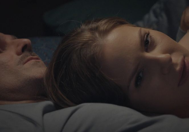 M jak miłość, odcinek 1888. Anita (Melania Grzesiewicz), Kamil (Marcin Bosak)