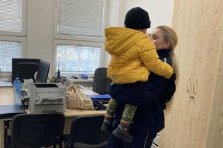 Wysiadła z FlixBusa, by zrobić małemu dziecku mleko. Autokar odjechał. Pomogli policjanci z Torunia