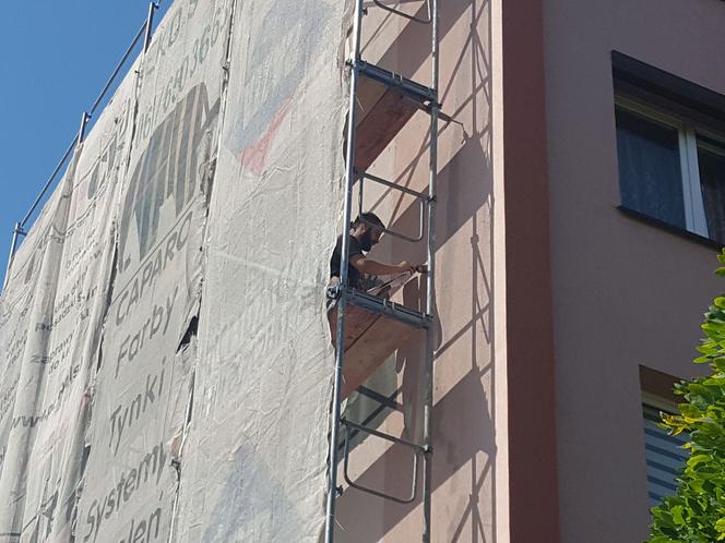 Na bloku przy ul. 17 Stycznia powstaje mural 