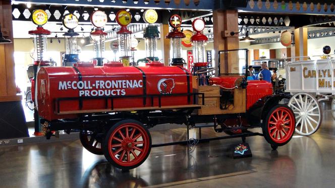 Muzeum motoryzacji Heritage Park Historical Village w Calgary