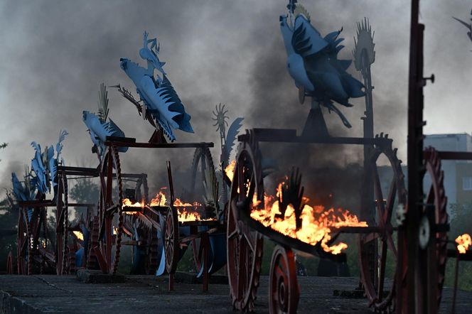 "Płonące Ptaki" Hasiora zapłonęły