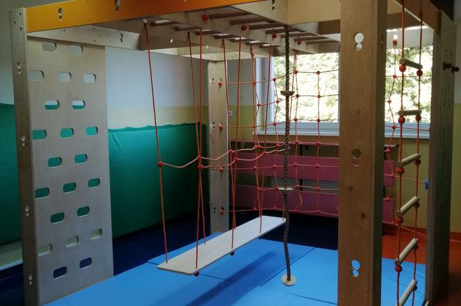 Uczniowie Szkoły Podstawowej w Karlinie mogą̨ korzystać́ z nowej sali integracji sensorycznej 