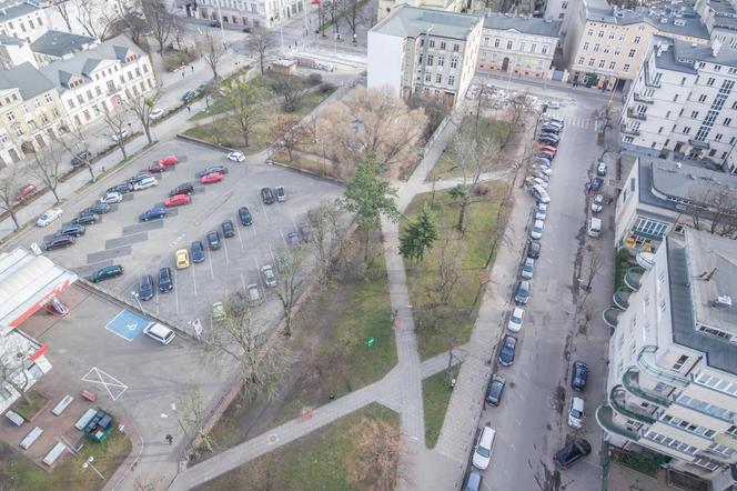 Plac Komuny Paryskiej w Łodzi przed remontem