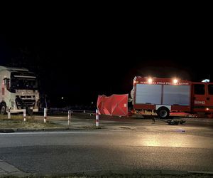 Błonie. Wjechali hulajnogą elektryczną prosto pod tira. Nie mieli szans, zaginęli na miejscu