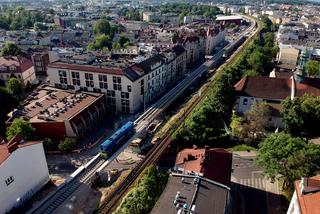 Kraków: Pierwsza lokomotywa przejechała po nowych estakadach kolejowych na Grzegórzkach