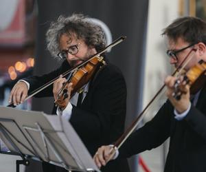 Koncert ku pamięci Pawła Adamowicza. Niezapomniany duet w Bazylice Mariackiej 