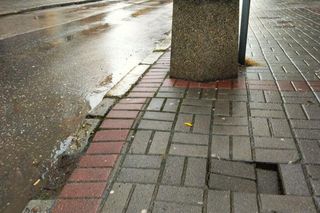 Dziura na ul. Lwowskiej nie jest jedyna. Kolejne zapadliska w Tarnowie