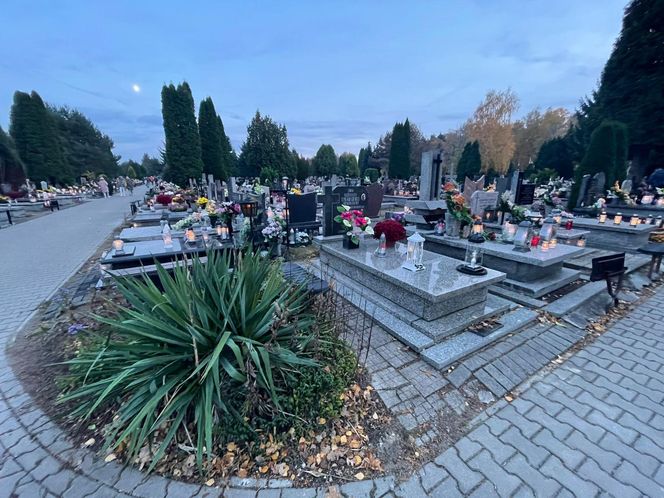 Cmentarz w Łodzi - 1 listopada