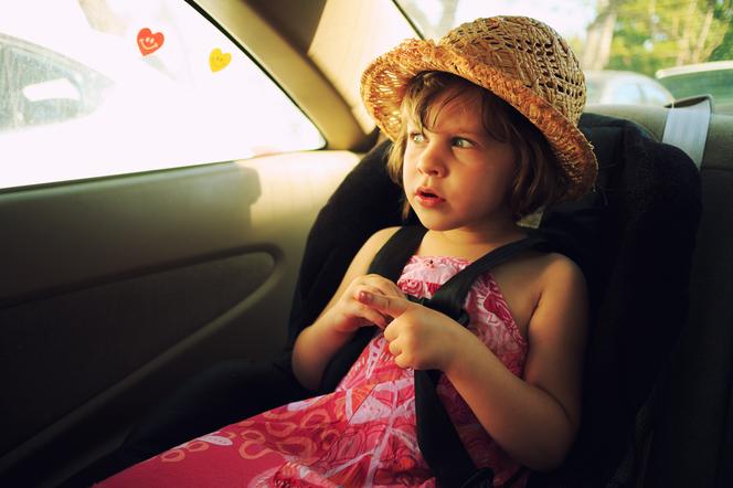 Dziecko w nagrzanym samochodzie
