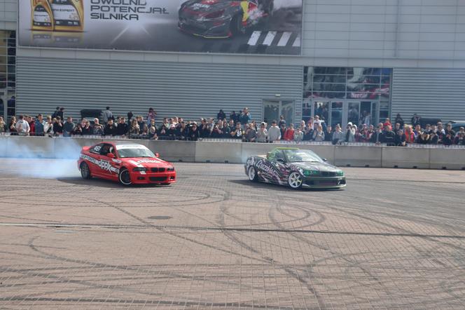 Poznań Motor Show 2024: Tak wyglądają pokazy driftu