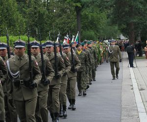 Tu pochowali gen. Waldemara Skrzypczaka 