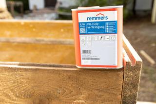 Zabezpieczanie drewna preparatami Remmers