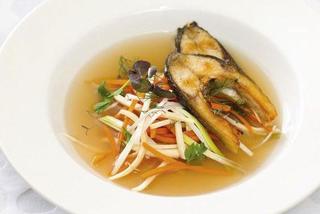 Zupa rybna z karpia: przepis na zupę z głów ryb