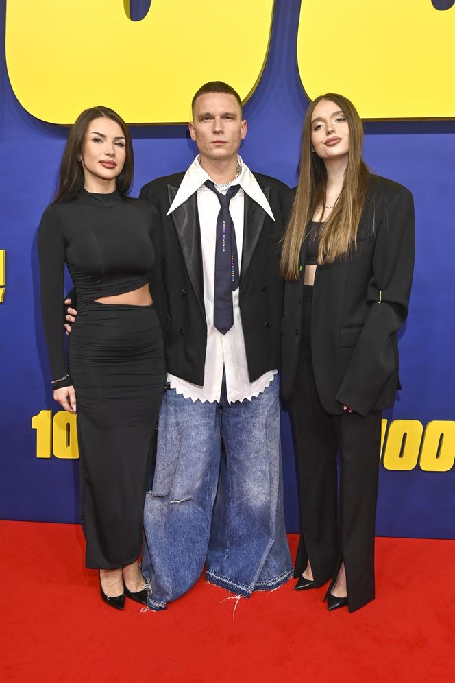 Bart Pniewski z córką i ukochaną na celebryckiej imprezie. Światowo?