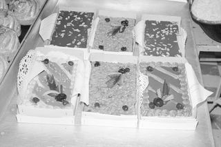 QUIZ PRL. Jajko kontra mazurek. Sprawdź, jak dobrze znasz wielkanocne menu z PRL-u?