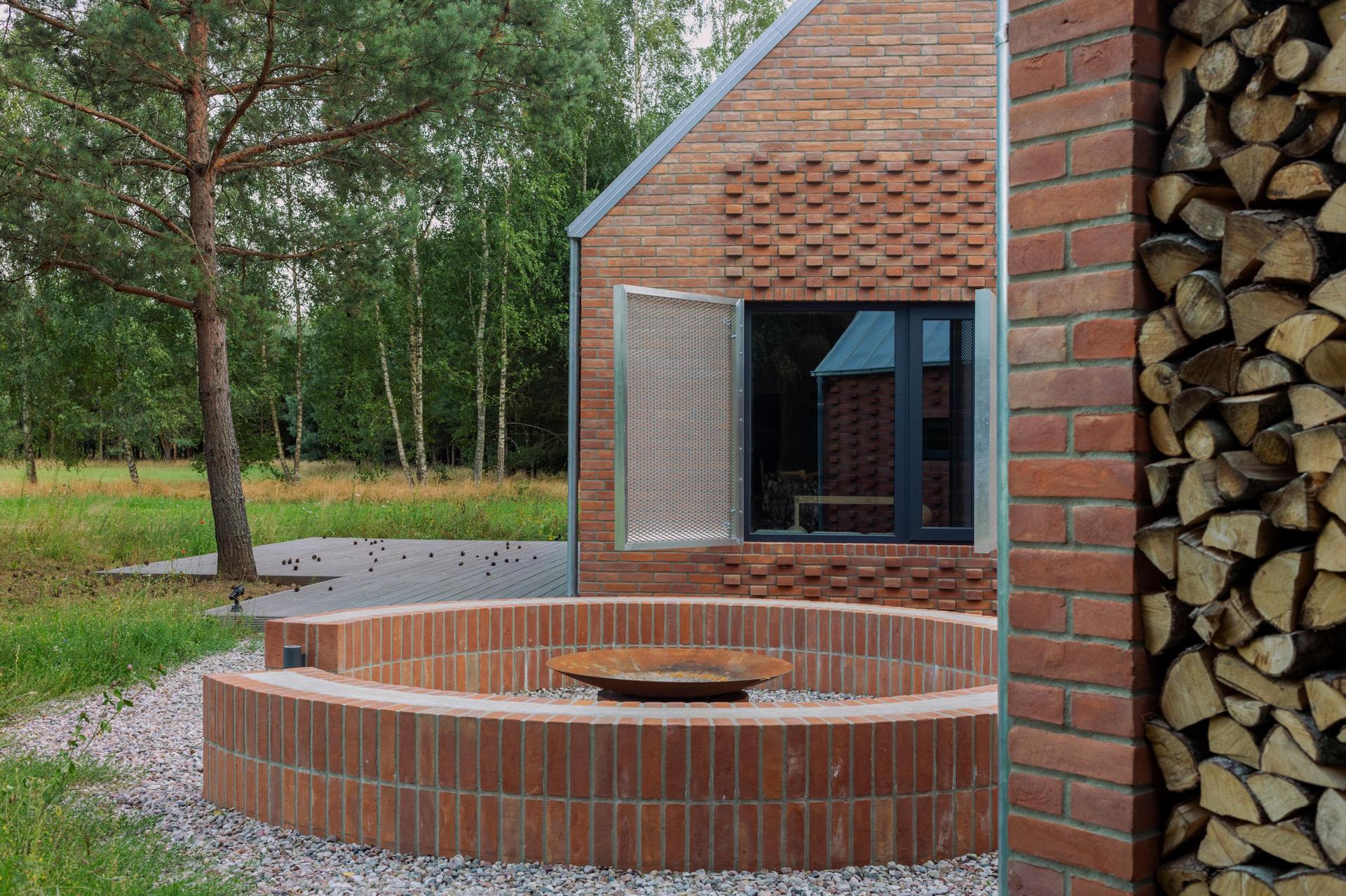 Dom Las, projekt: Studio Onu