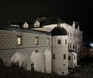 Zamek Pardubice - zdjęcia cennego zabytku Wschodnich Czech. Wnętrza, muzeum, zamek nocą