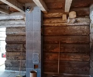 Remont chyży łemkowskiej w Hańczowej