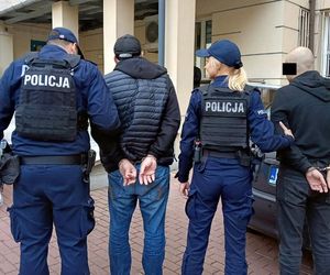 Mogło dojść do tragedii! Próbowali wejść na Stadion Narodowy z bronią, policja potwierdza