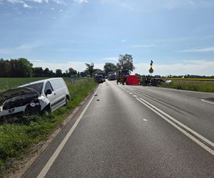 Jechali na wycieczkę. Wypadek niedaleko Krotoszyna z udziałem autokaru z uczniami z pow. rawickiego