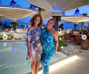 Katarzyna Skrzynecka na wakacjach, ale to córka zgarnia lajki. Te zdjęcia trzeba zobaczyć!