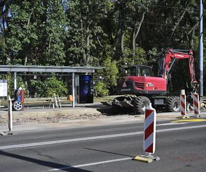 Remont torów na Waszyngtona. Pasażerowie osłupieli, chaos na przystankach