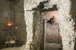 Oto najbardziej tajemnicze miejsce w Warszawie. Elizeum w parku Rydza-Śmigłego