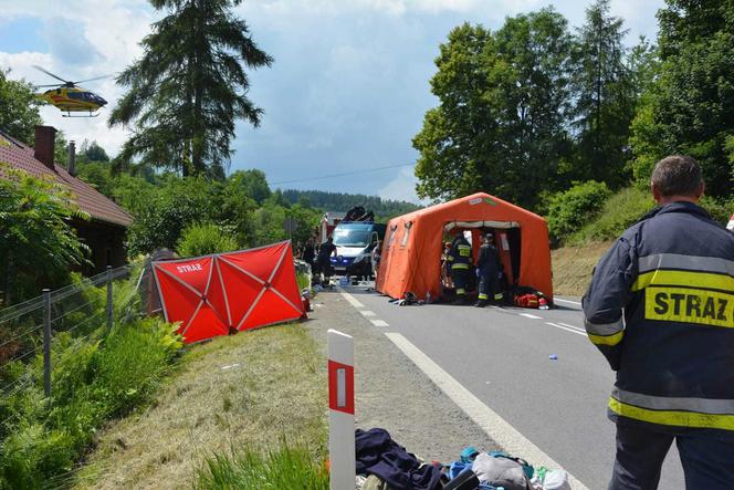 Wypadek autokaru na zakopiance 