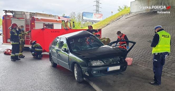 Koszmarny wypadek na DTŚ w Katowicach. Na miejscu zginęła 53-letnia kobieta