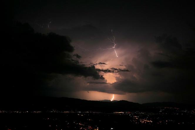 Alarm meteo w Toruniu i okolicach. Za oknami pogodowe szaleństwo [30.06.2022]