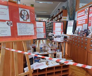 Uwaga CENZURA! Tych książek w bibliotece nie wypożyczycie [ZDJĘCIA]