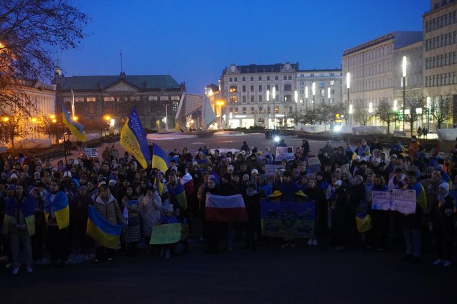 Manifestacja w trzecią rocznicę wybuchu wojny w Ukrainie