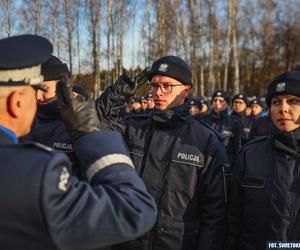 Nowi policjanci w świętokrzyskim garnizonie. W szeregi wstąpiło 58 funkcjonariuszy 