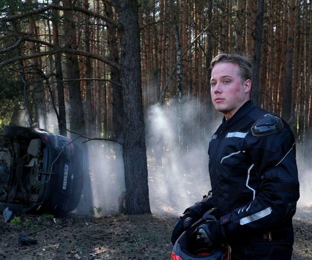 M jak miłość, odcinek 1875: To on spowoduje wypadek Franki i Pawła. Cwany bogacz Walat zostawi Zduńskich na śmierć - WIDEO, ZDJĘCIA