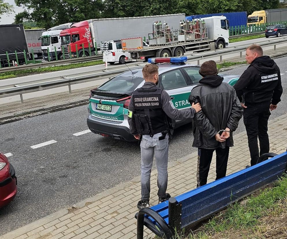 Pościg za nielegalnymi migrantami na autostradzie A4. Obywatel Ukrainy z zarzutami 