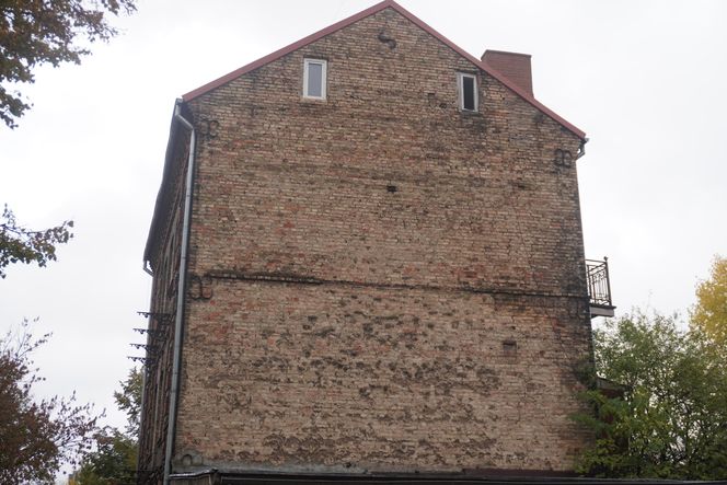 Opuszczona zabytkowa kamienica przy ul. Sienkiewicza w Białymstoku