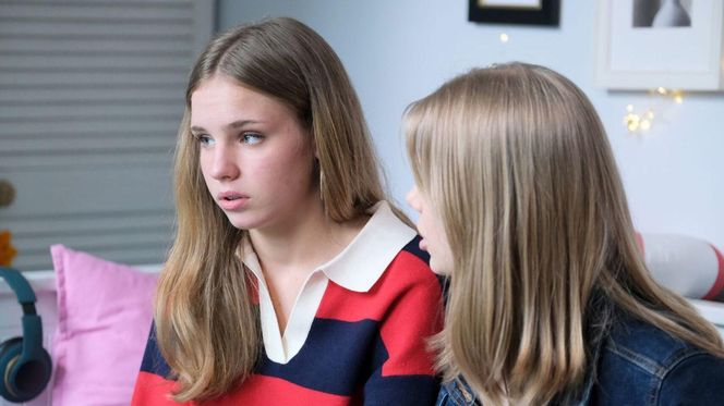 M jak miłość odc. 1882. Lenka (Olga Cybińska), Sara (Nadia Smyczek)