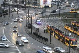 Ranny pasażer tramwaju na rondzie Wiatraczna 