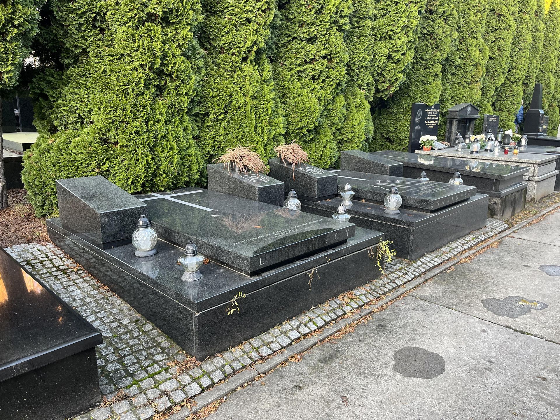 Groby architektów na krakowskich cmentarzach