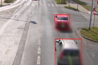 Sieradz. Nietrzeźwa 32-latka prowadziła auto. Siedziała na leżącym mężczyźnie [ZDJĘCIA].