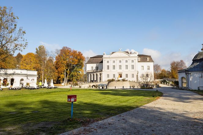 Pałac Popielów w Kurozwękach