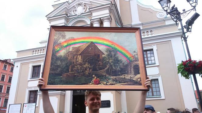  Toruń mówi NIE mowie nienawiści! Tęczowy wiec na Rynku Staromiejskim [ZDJĘCIA]