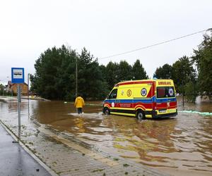 Ulewy uderzają w kolejne miejscowości. Lubrza i Chałupki zalane